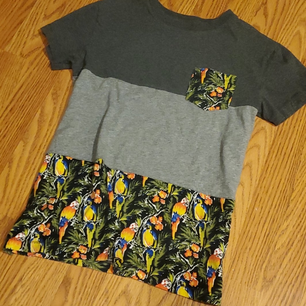 AEROPOSTALE HAWAIIAN POCKET TEE - XS